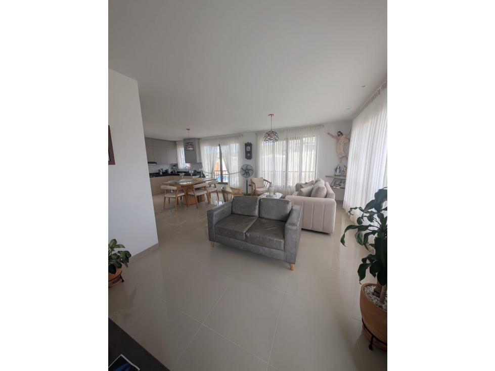 SE VENDE CASA ESQUINERA DE 3 PISOS BARRIO LA PRADERA - 23 — foto 4