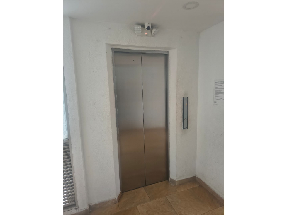 SE VENDE APARTAMENTO EN EL EDIFICIO TORRES DE SANTA CLARA - 103 — foto 3