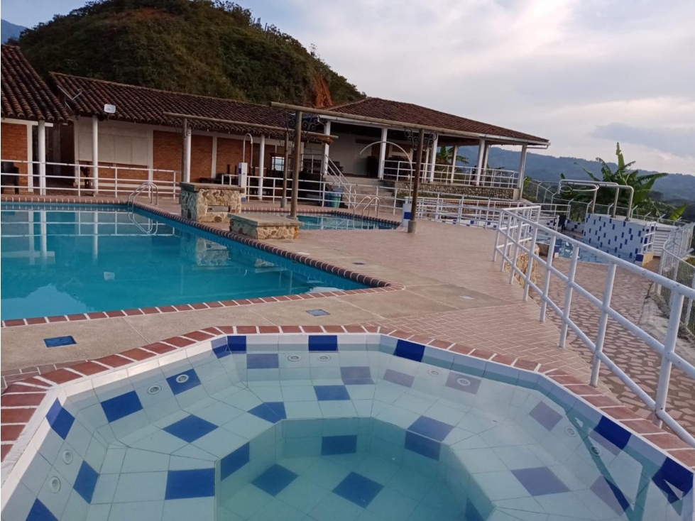 LOTE EN CONTRUCCION, CONDOMINIO MANANTIAL - 77 - 5