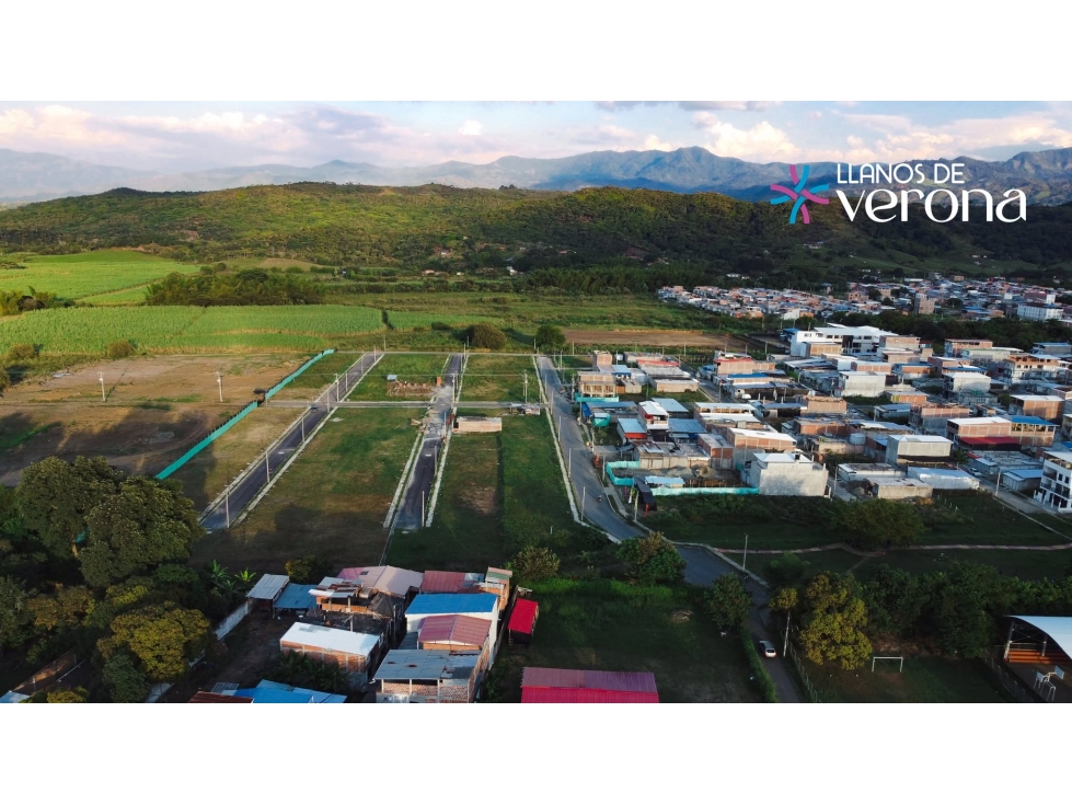 C124 SE VENDE LOTE MEDIANERO EN LLANOS DE VERONA, ETAPA 3 - 6