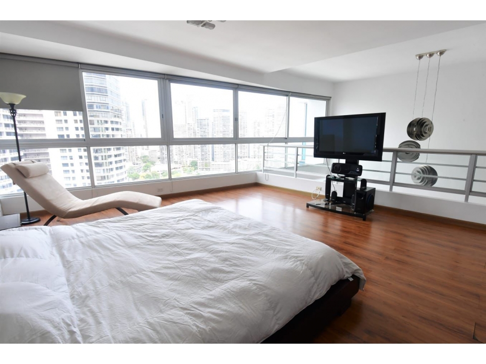 136MT - LOFT - 2 niveles - PH BAYFRONT - ALQUILER / Cinta Costera — foto 2