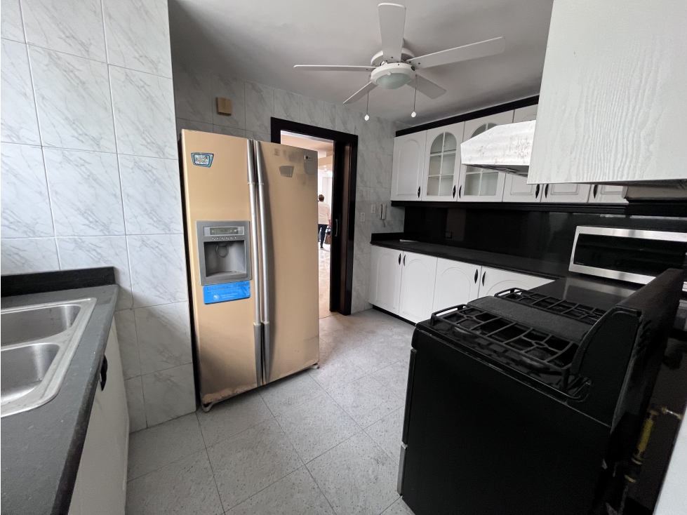 Venta de Apartamento en Marbella, 153 m² 2 estacionamientos 1 deposito - 4