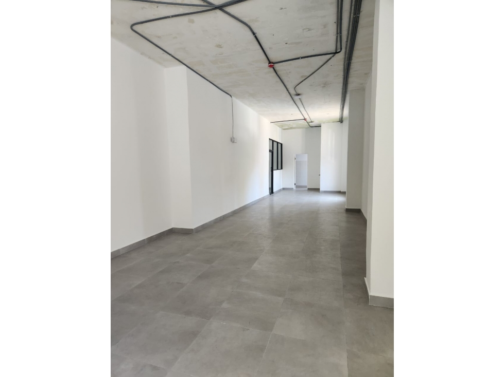 Local de 205 m² en plaza comercial La Cresta, ubicación céntrica — foto 4