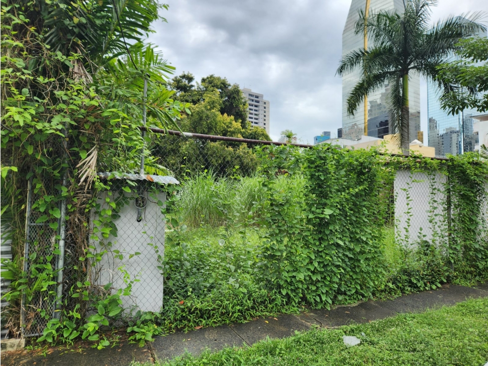 Terreno en alquiler en Marbella uso comercial | $2,500 mensual — foto 2