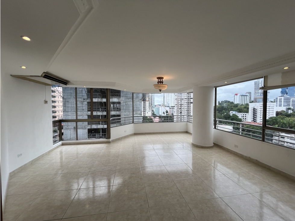 Apartamento en Calle Uruguay, a pasos de Av. Balboa | $265,000 — foto 2