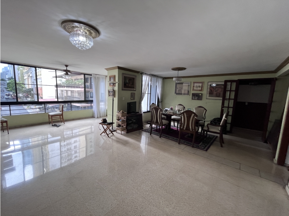 Apartamento en Venta en Obarrio | 130 m² | Excelente Ubicación