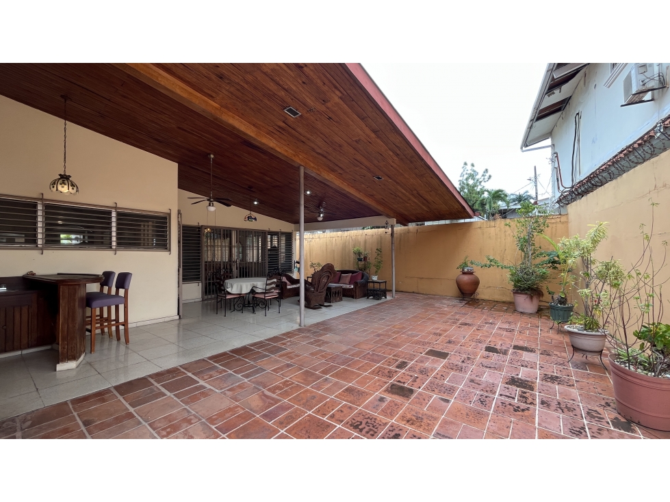 Casa en venta en San Francisco con amplia terraza y 408 m² de terreno — foto 6