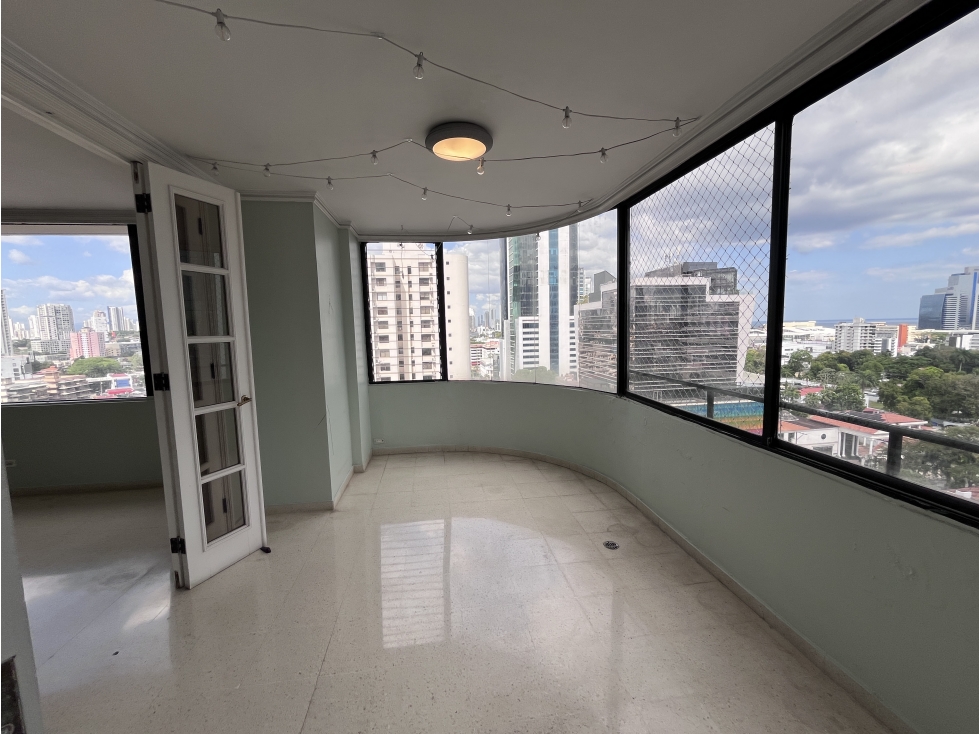 Venta de Apart Familiar en Obarrio, $310,000 Negociable 236 m²