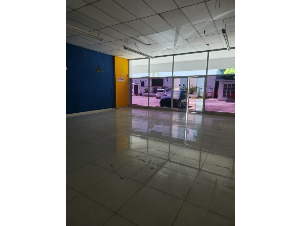 Local Comercial Condado del rey 100 m2 — foto 2