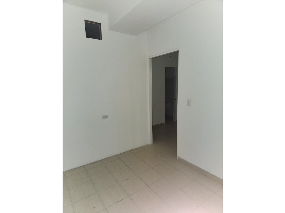 ¡Oportunidad en Parque Lefevre! Oficinas Disponibles VÃ­a principal.