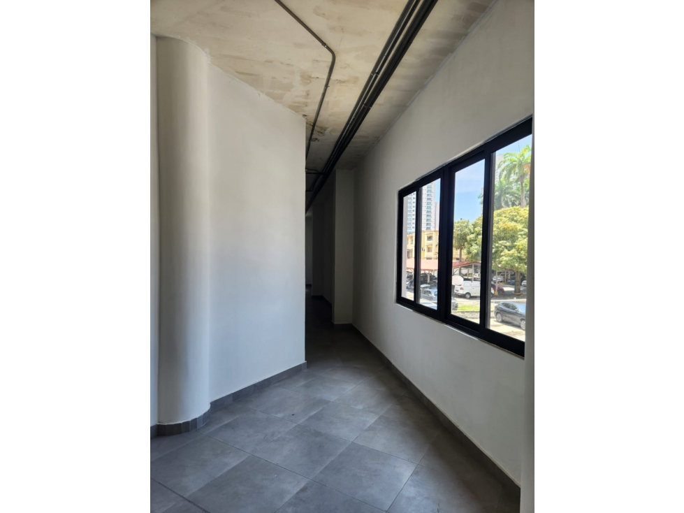 Local de 205 m² en plaza comercial La Cresta, ubicación céntrica — foto 5
