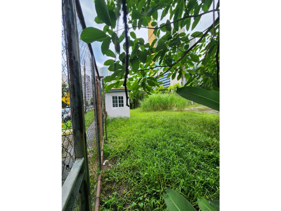 Terreno en alquiler en Marbella uso comercial | $2,500 mensual — foto 3