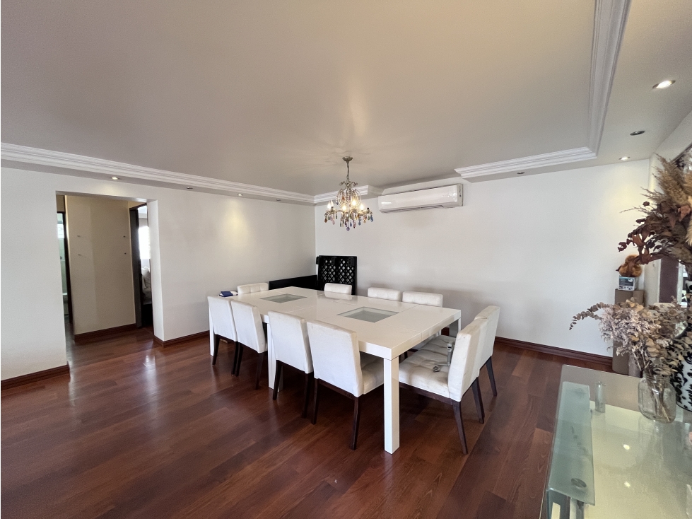 Apartamento de 151 m² en Venta | Espacios Amplios | en MARBELLA — foto 3