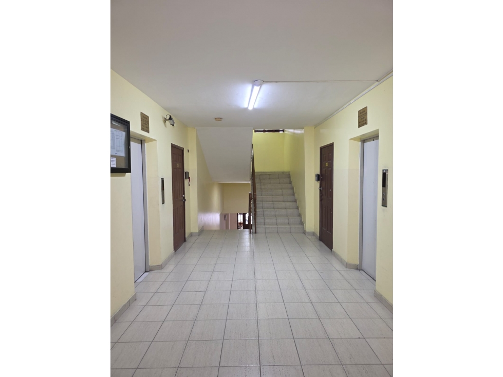 Oficina en alquiler en Parque Lefevre | 100 m² por $700 - 2
