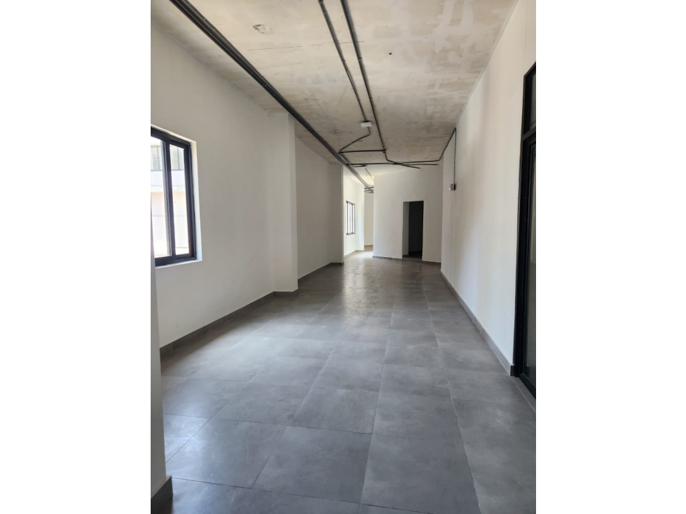 Local de 205 m² en plaza comercial La Cresta, ubicación céntrica — foto 6