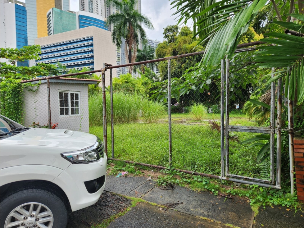 Terreno en alquiler en Marbella uso comercial | $2,500 mensual