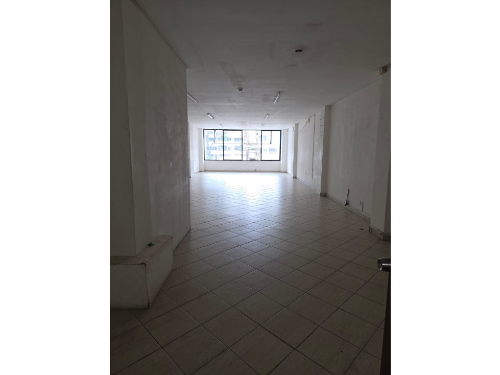 Oficina en alquiler en Parque Lefevre | 100 m² por $700 - 3