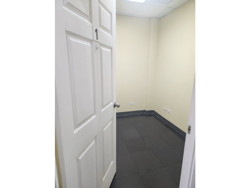 Oficina en alquiler en Vista Hermosa | 80 m² por $700 — foto 3