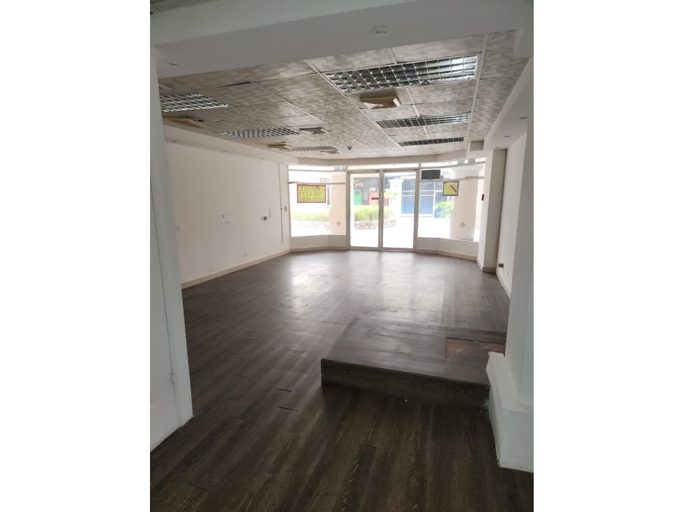 Local comercial en alquiler en Camino de Cruces 1000$ — foto 4
