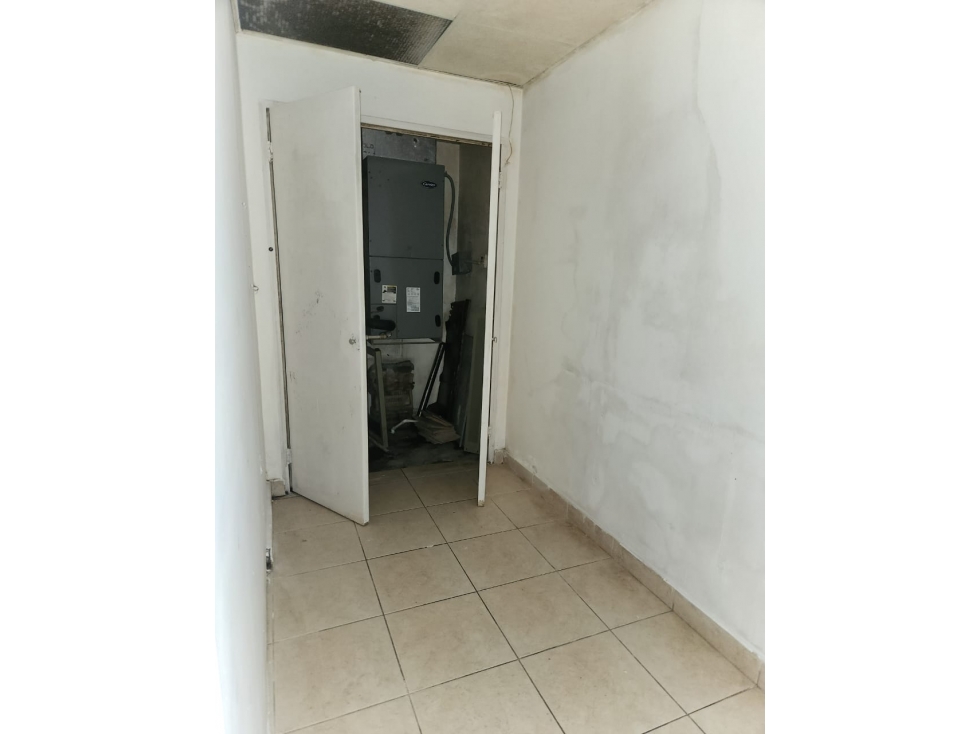 Local comercial en alquiler en Camino de Cruces 1000$ — foto 6