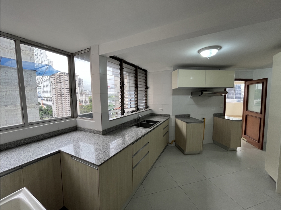 Apartamento en Calle Uruguay, a pasos de Av. Balboa | $265,000 — foto 5