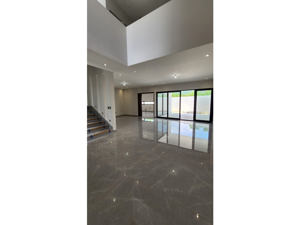 Estrena residencia en Bosques de Las Misiones sector Encino - 5