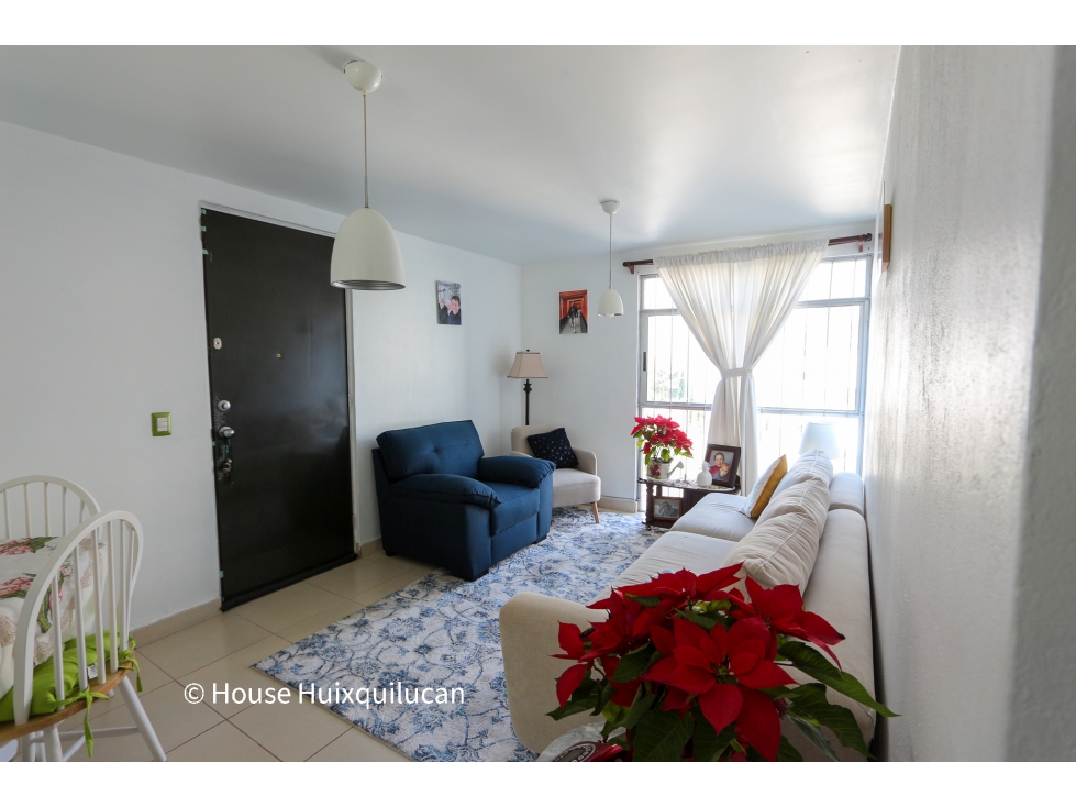 Departamento de 2 recámaras en venta muy cerca de Bosque Real - 1