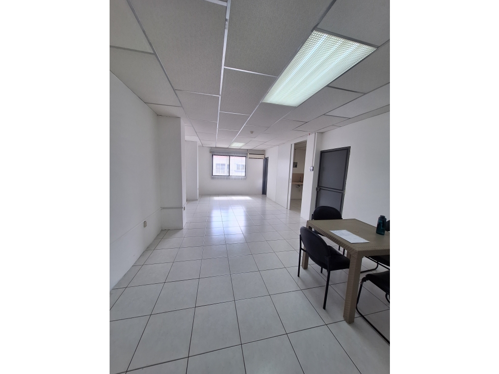 OFICINA EN ALQUILER AV PLAZA DAÑIN Y AV AMERICAS P1 - 4