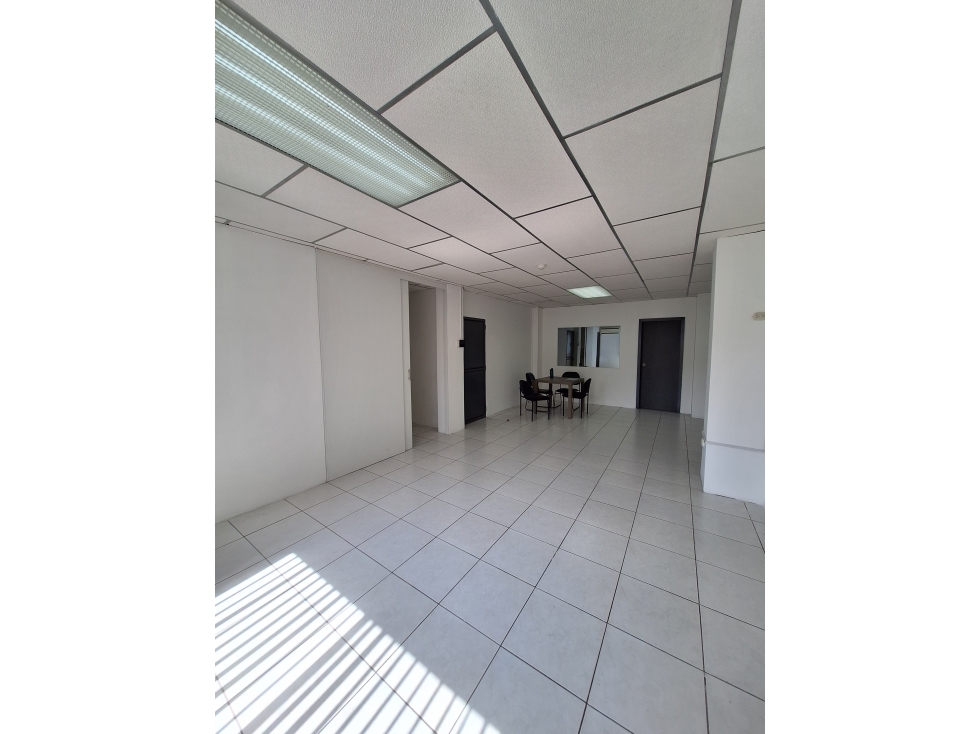 OFICINA EN ALQUILER AV PLAZA DAÑIN Y AV AMERICAS P1 - 6