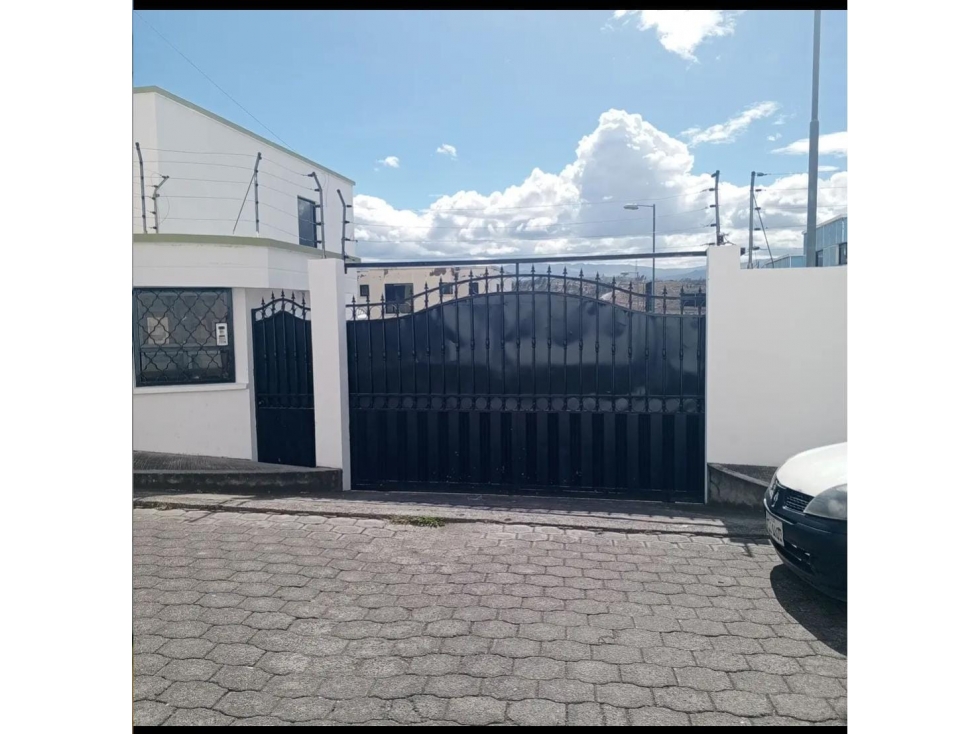 CASA EN VENTA EN LATACUNGA, CJTO HAB TERRAZA DEL NIAGARA 3 - 1
