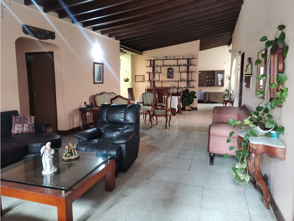 VENTA CASA-LOTE SEGUNDO PISO EN LAURELES CASTELLANA MEDELLÍN — foto 6