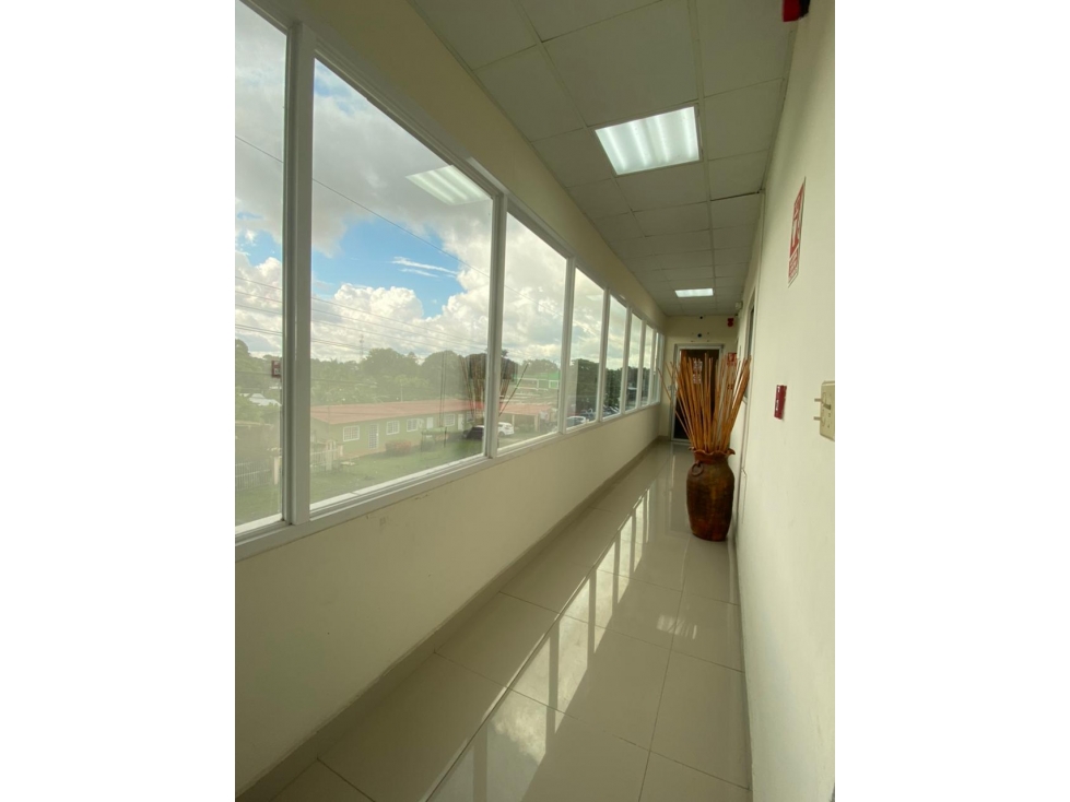 Venta de Plaza Comercial y Apartamentos en La Chorrera - 3