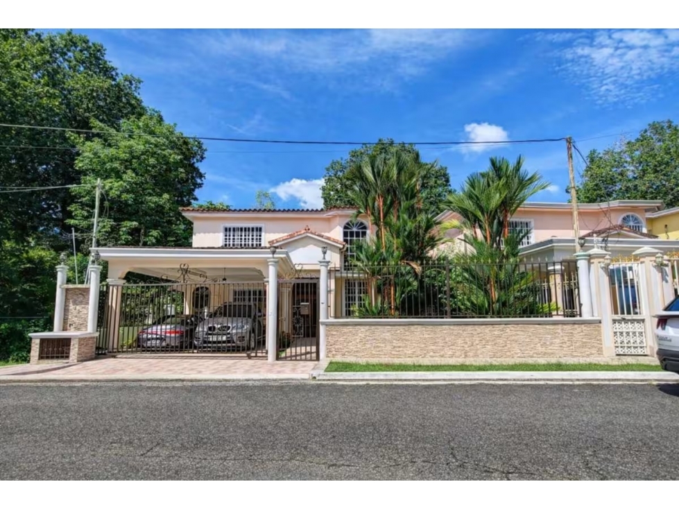 Venta de Casa Unifamiliar en Llanos de Curundú, Ancón | LH