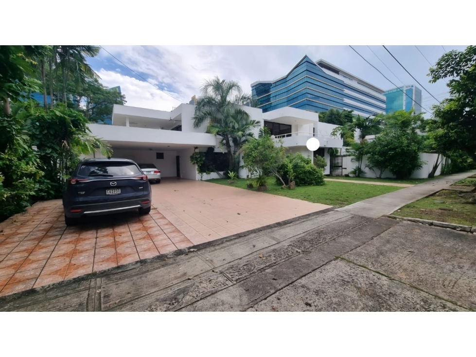 Casa de Dos Pisos en Venta Urbanización Obarrio | DC
