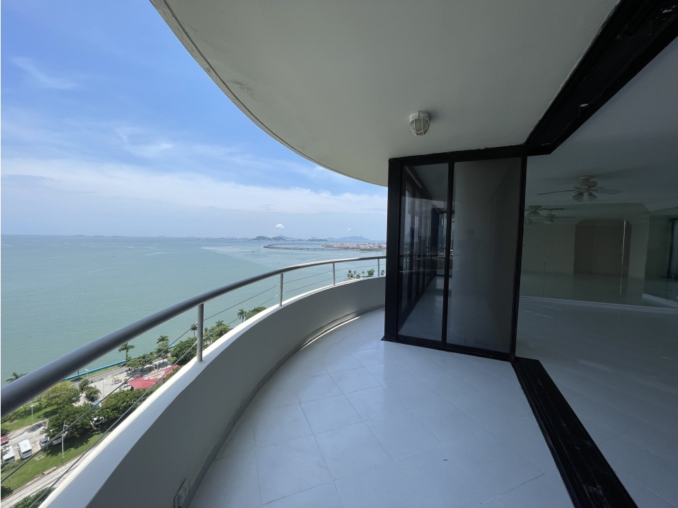 Venta Apartamento en PH La Ensenada Bella Vista, Av. Balboa - D G — foto 2