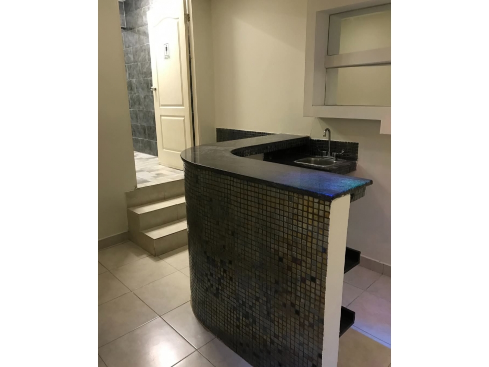 Venta de Plaza Comercial y Apartamentos en La Chorrera - 2