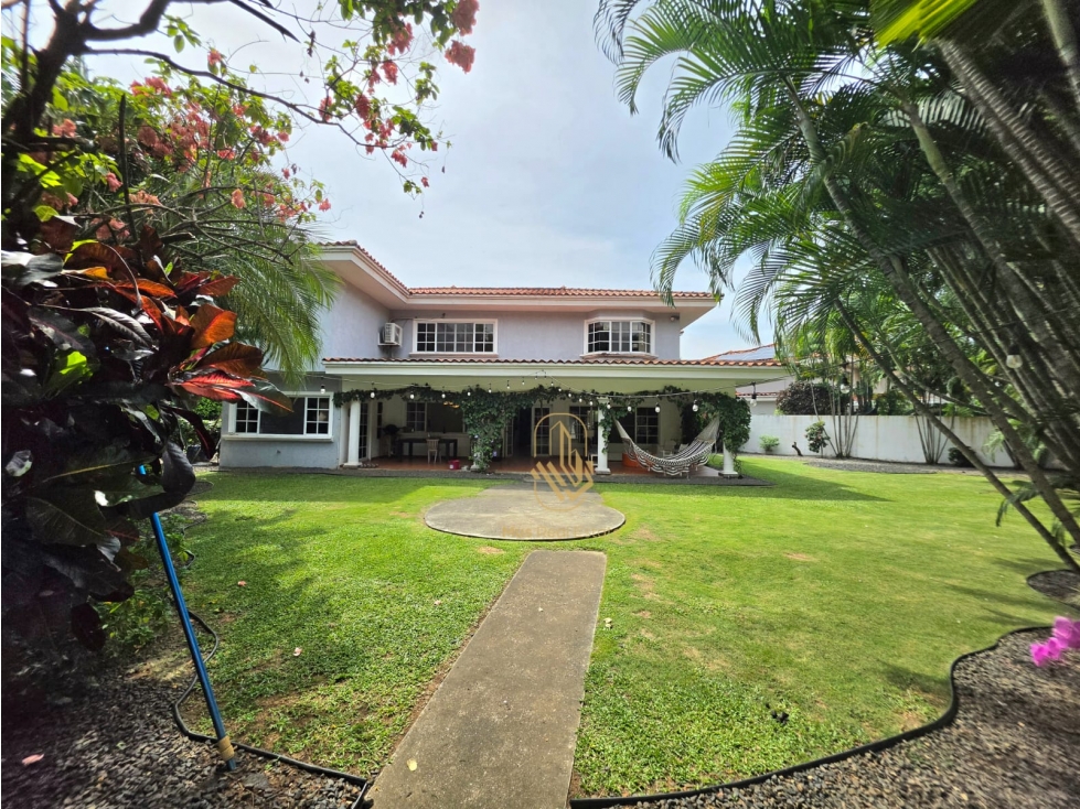 Casa en Venta en Costa del Este Costa Serena 880m2 de terreno - WV