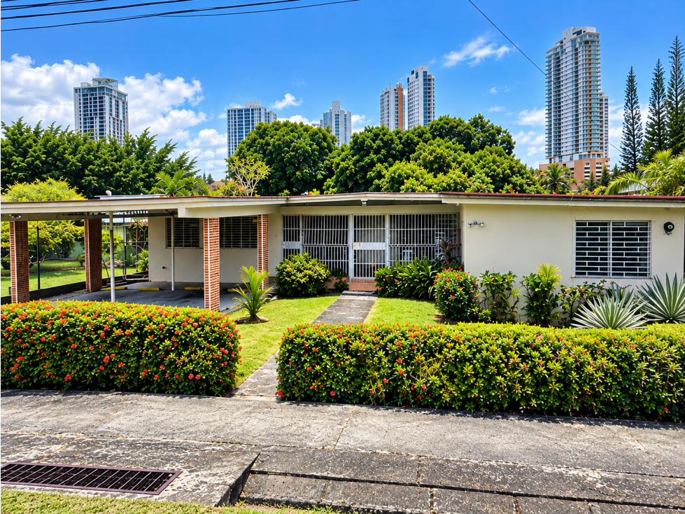 Venta de Casa en Altos del Golf - Para Renovar - 1050 m2 - DG