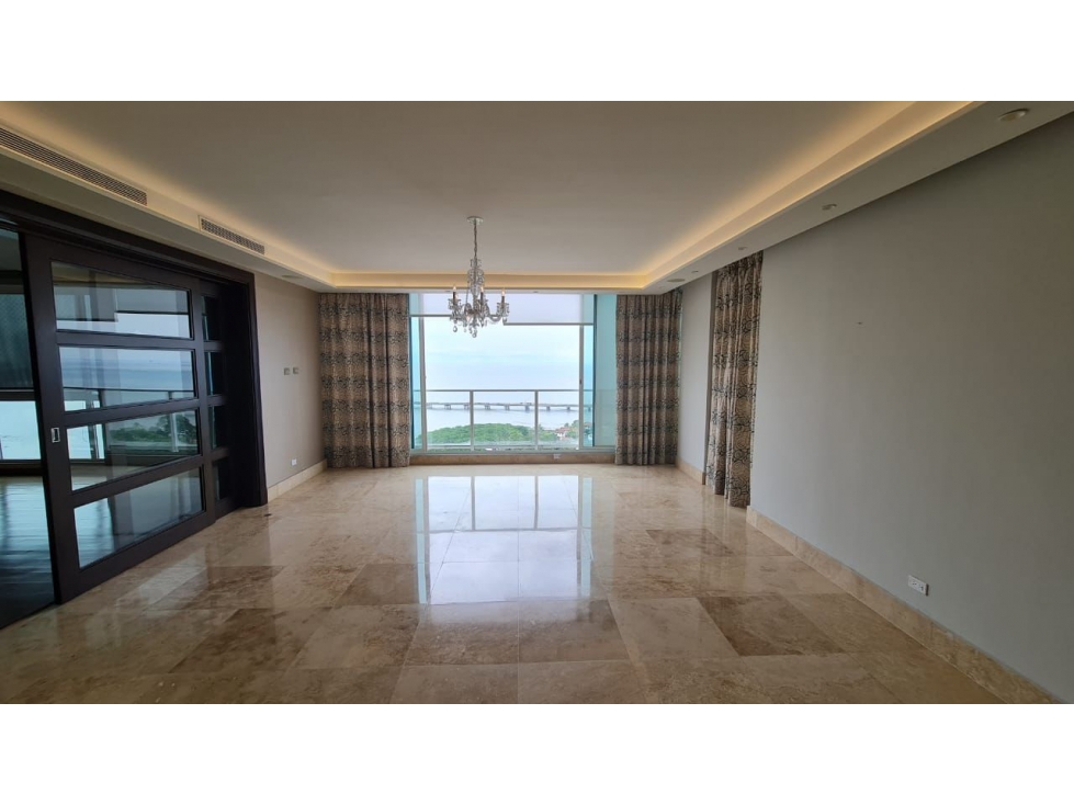 Se Vende o Alquila Elegante Apartamento en Coco del Mar - D.G.