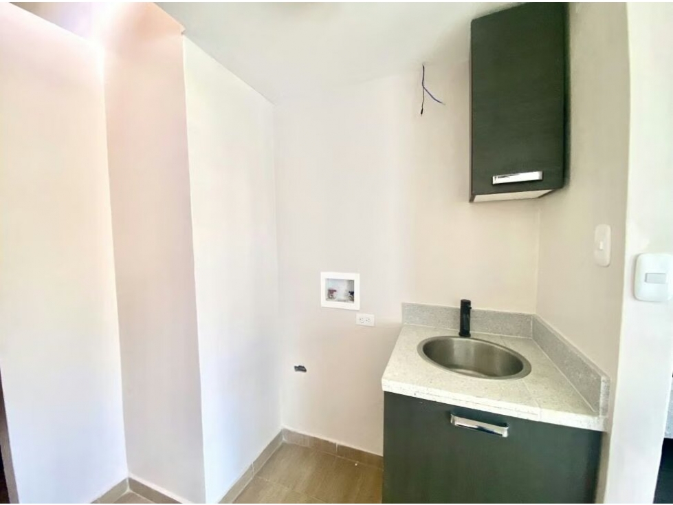 Apartaestudio con Entrada Independiente en Alquiler La Locería | LH — foto 6