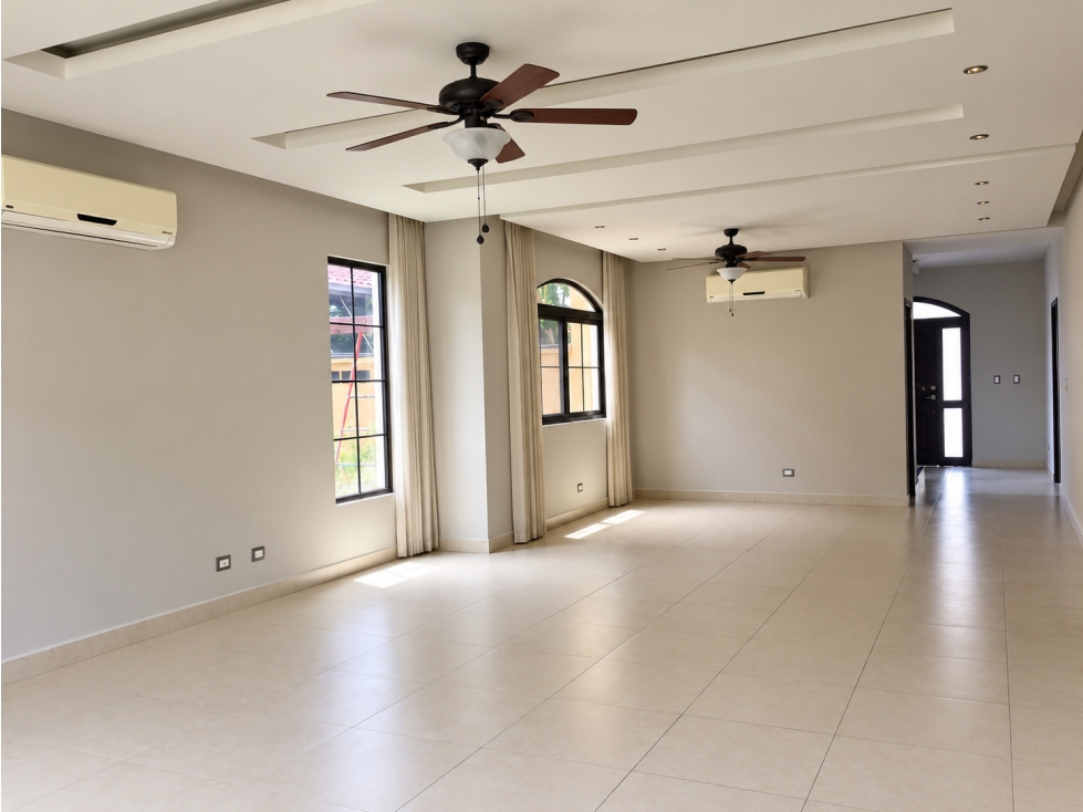 VENTA Casa en El Doral Costa Sur - SG — foto 2