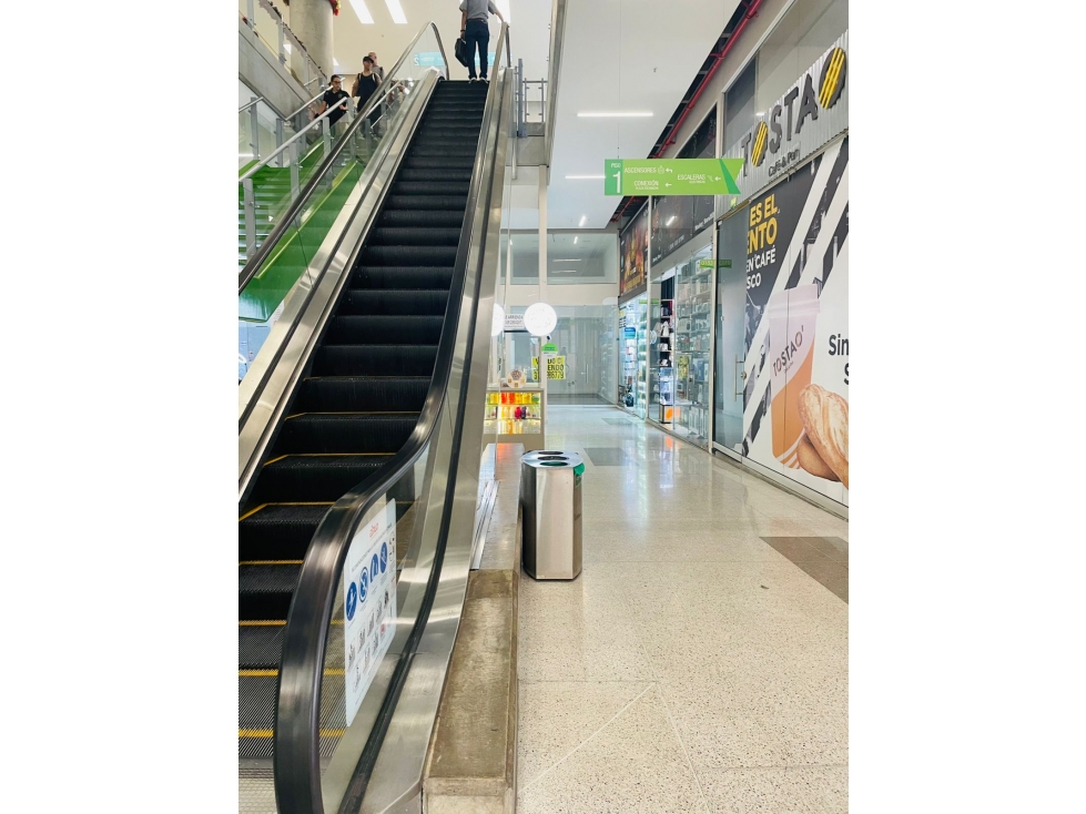 VENTA DE LOCAL EN EL CENTRO DE MEDELLÍN — foto 3