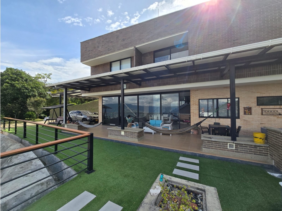 ARRIENDO DE CASA CAMPESTRE EN BELLO SECTOR NORTEAMÉRICA