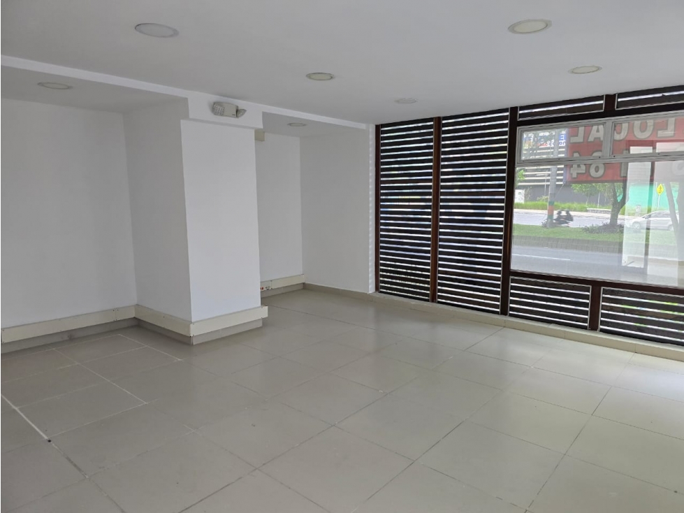 ARRIENDO DE LOCAL PRIMER PISO EN ENVIGADO SECTOR AV LAS VEGAS — foto 3