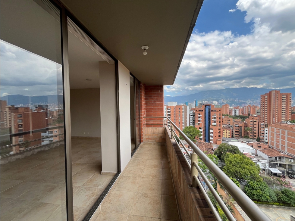 ARRIENDO APARTAMENTO EN LAURELES MEDELLIN