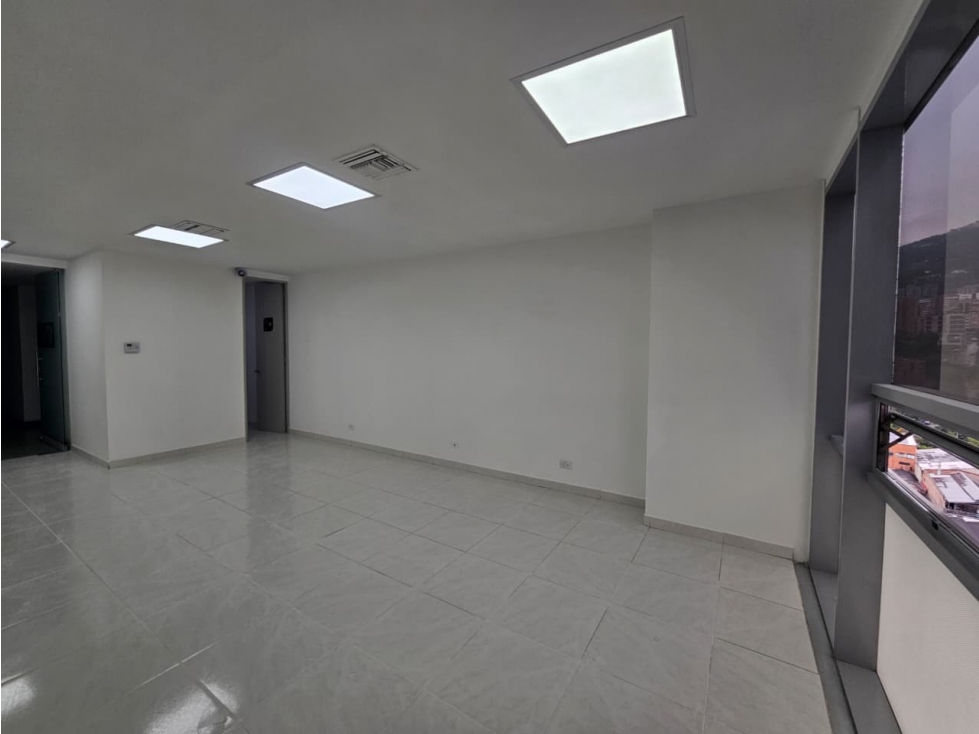 ARRIENDO OFICINA EN ENVIGADO_CENTRO EMPRESARIAL — foto 6
