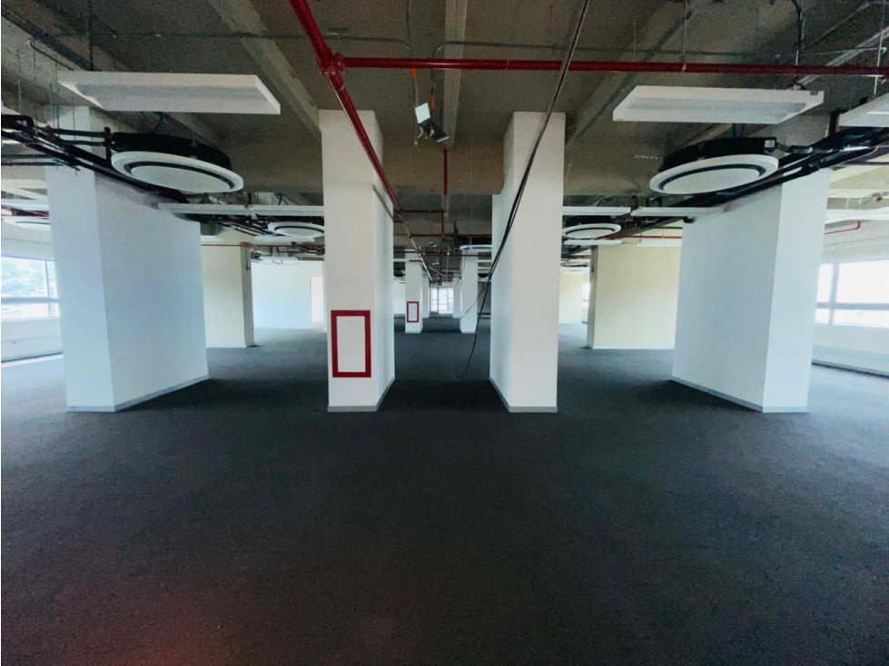 ARRIENDO OFICINA GRANDE CENTRO EMPRESARIAL. SABANETA - 5
