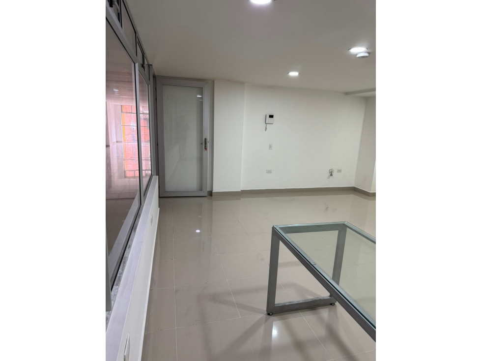 ARRIENDO OFICINA LOCAL CONSULTORIO EN SABANETA SECTOR BOMBAY - 5