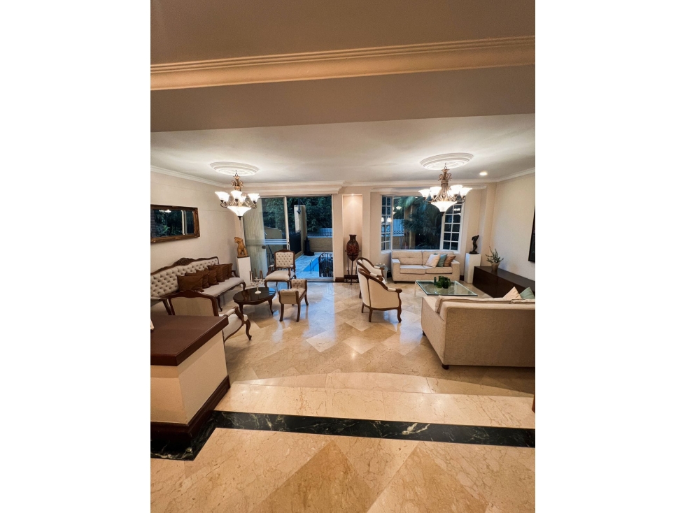 VENTA DE CASA EN ENVIGADO SECTOR EL ESCOBERO