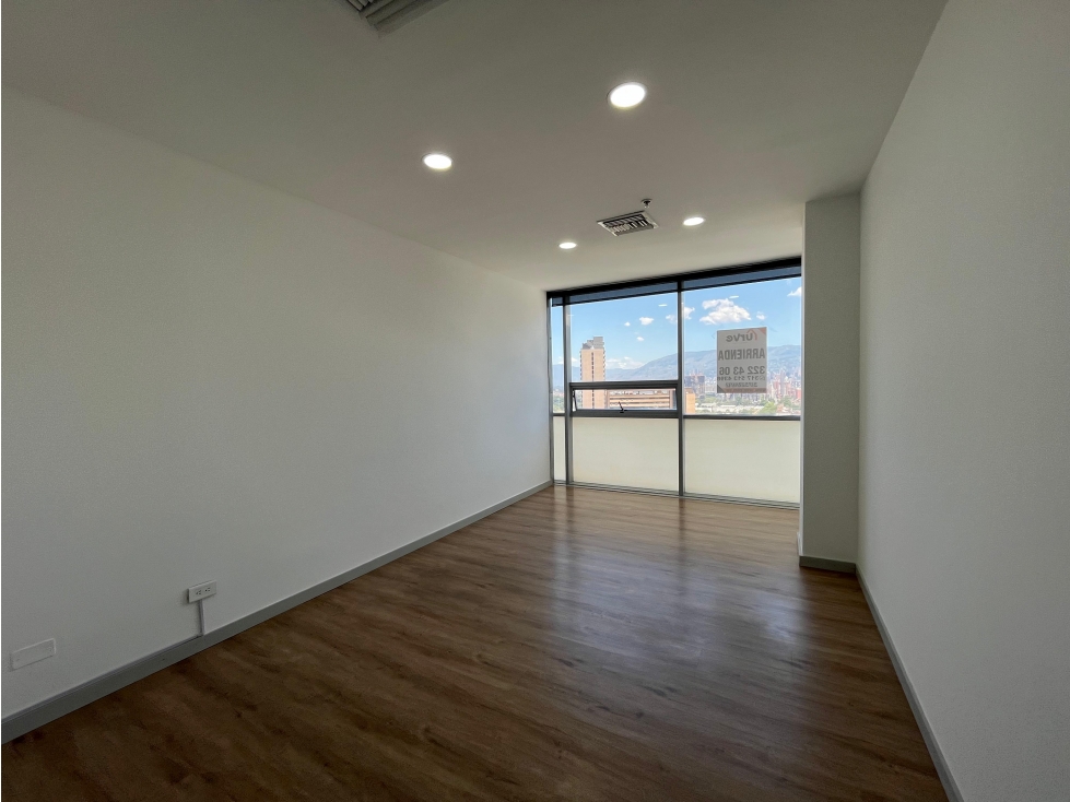 ARRIENDO OFICINA EN ENVIGADO_CENTRO EMPRESARIAL — foto 4